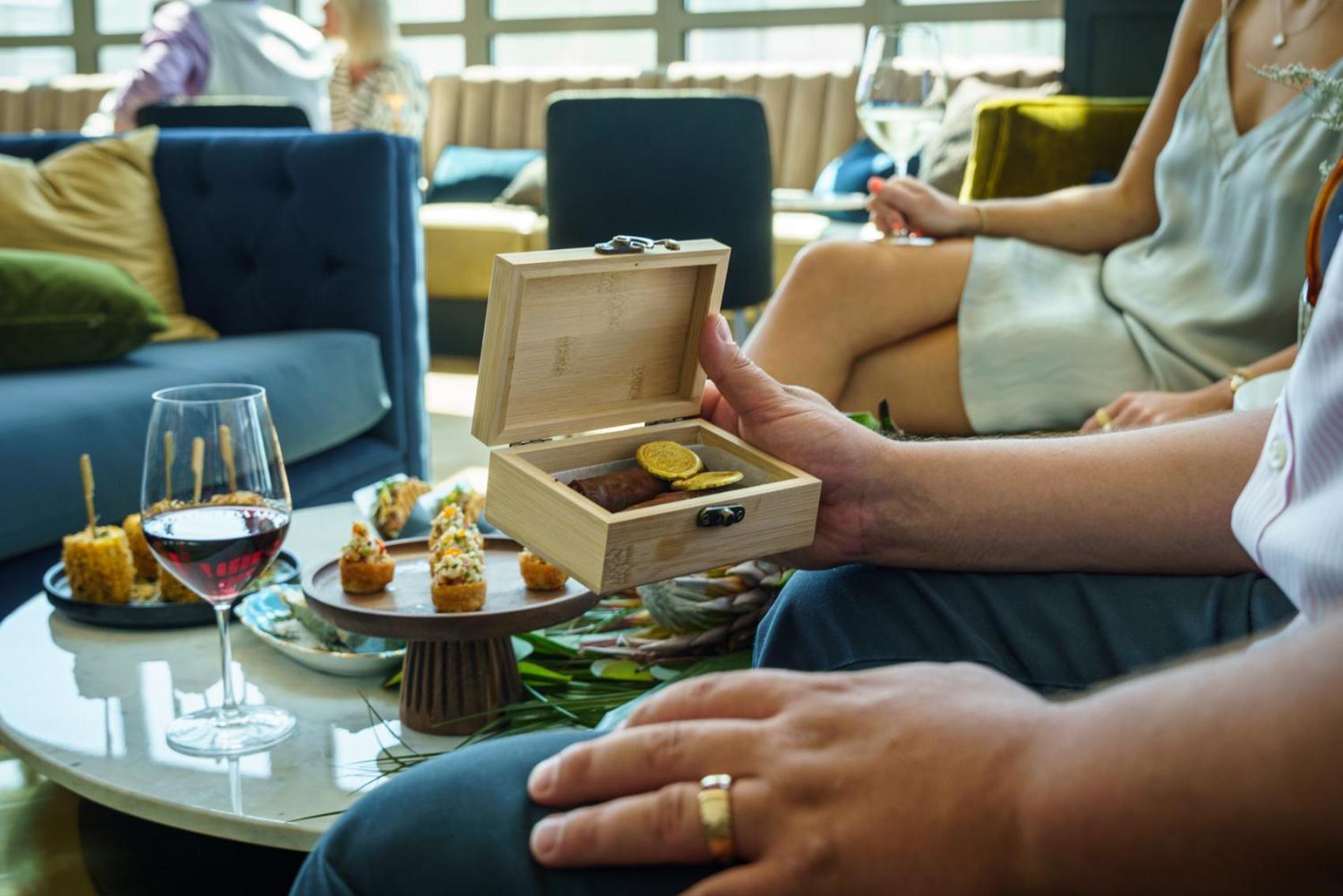 The Parker Hotel And Rooftop Ванкувер Экстерьер фото